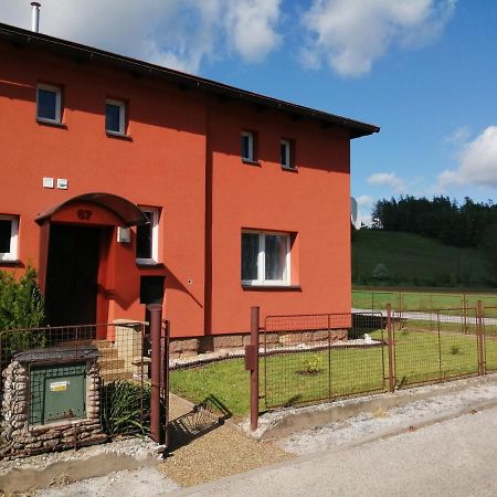 Ubytovani 67 Villa Kuncice nad Labem Dış mekan fotoğraf