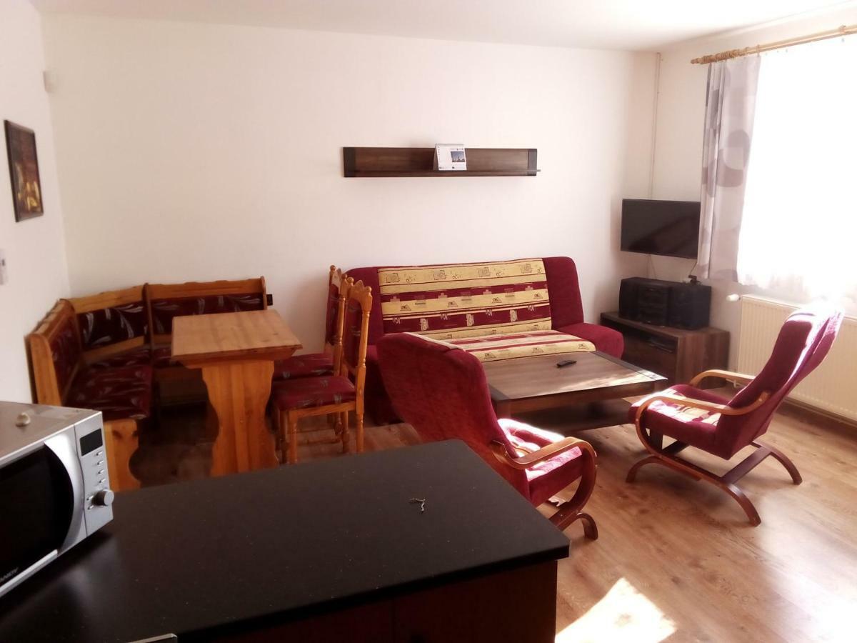 Ubytovani 67 Villa Kuncice nad Labem Dış mekan fotoğraf